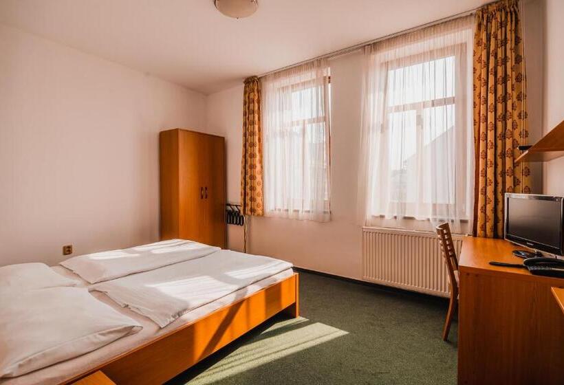 בית מלון כפרי Krajka