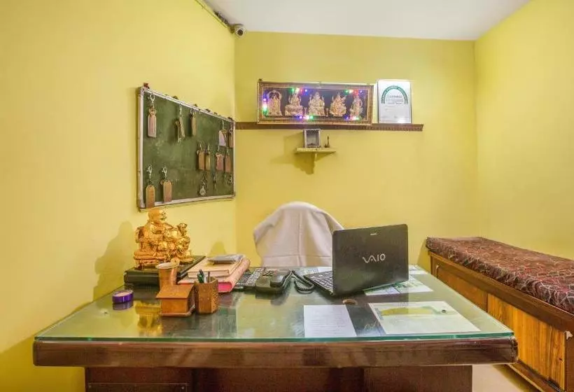 هتل Spot On 47686 Kgt Guest House