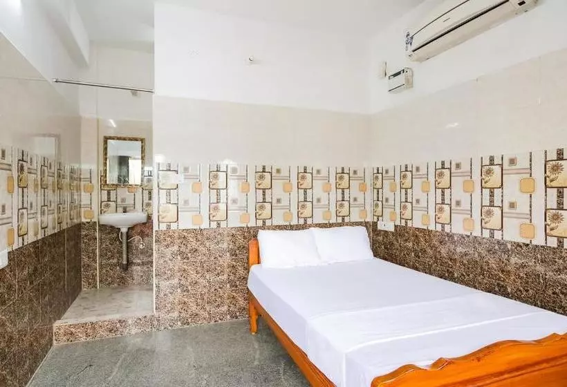 هتل Spot On 47779 Thirugnanasamandham Rooms