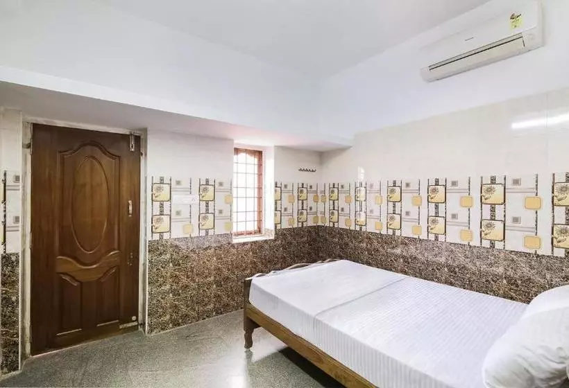 هتل Spot On 47779 Thirugnanasamandham Rooms