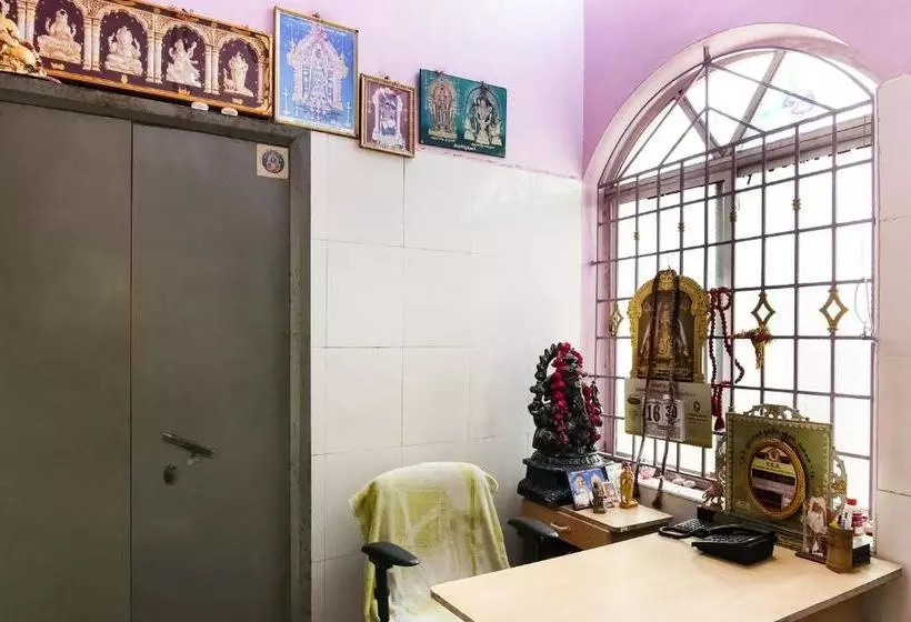 هتل Spot On 47779 Thirugnanasamandham Rooms