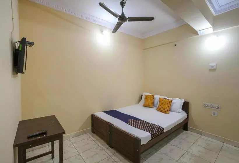 ホテル Spot On 65050 Bawa Lodge