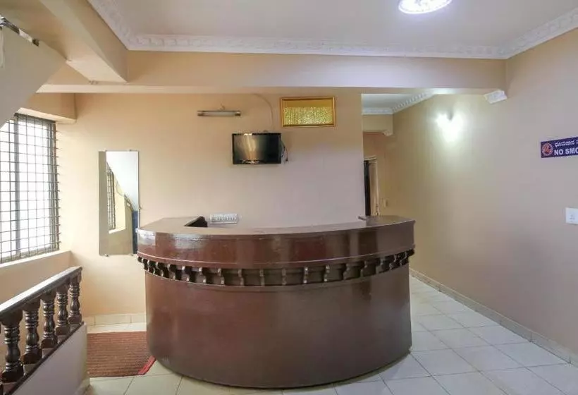 ホテル Spot On 65050 Bawa Lodge