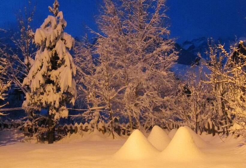 بنسيون Gite Le Flourou