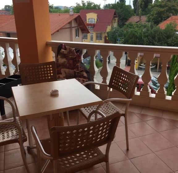 Пансион Studio Florida