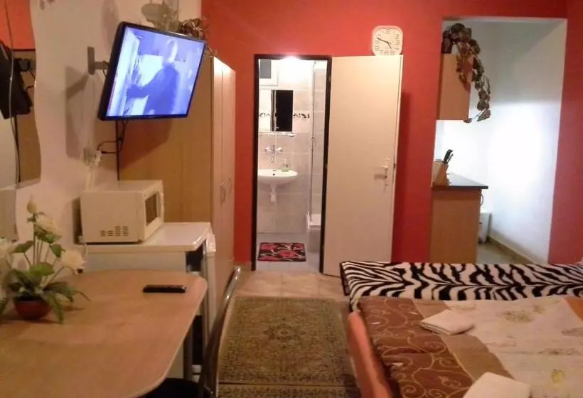 Majatalo Studio Florida