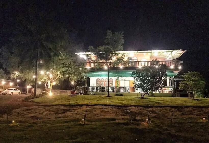 Baan Apa Erawan Resort