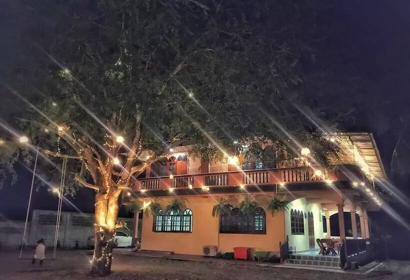 Baan Apa Erawan Resort