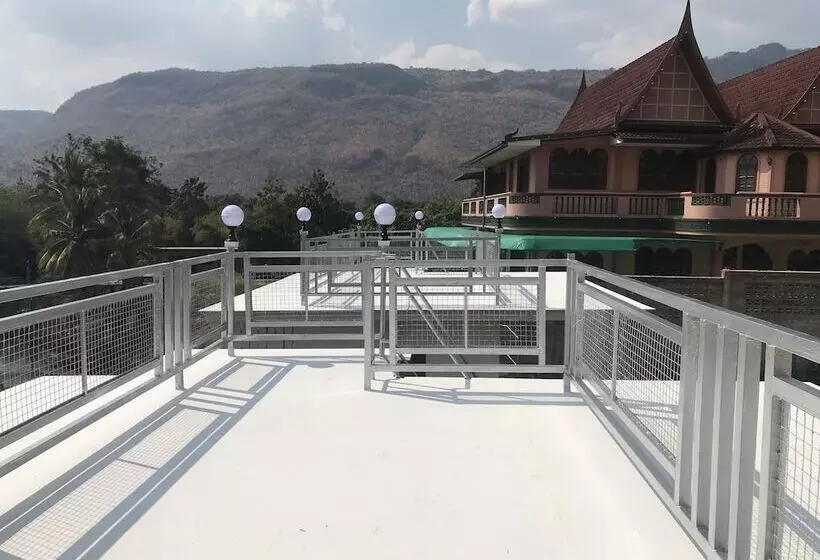 Baan Apa Erawan Resort