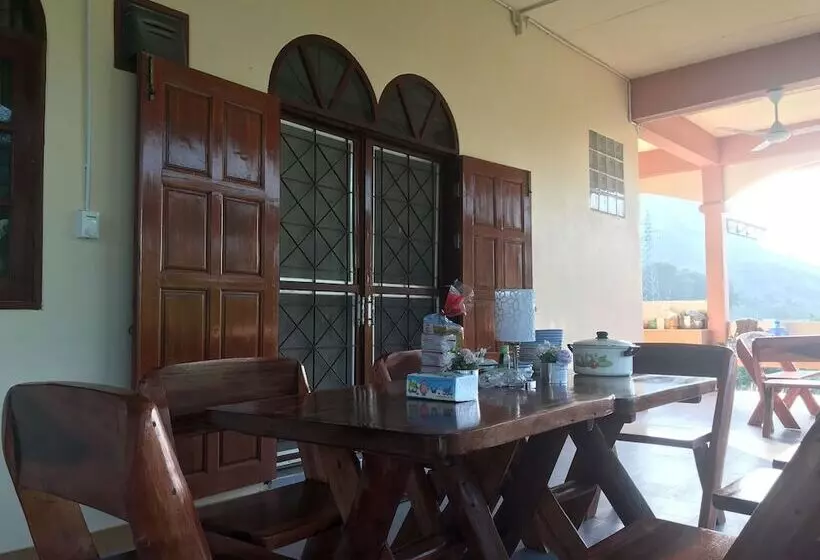 Baan Apa Erawan Resort