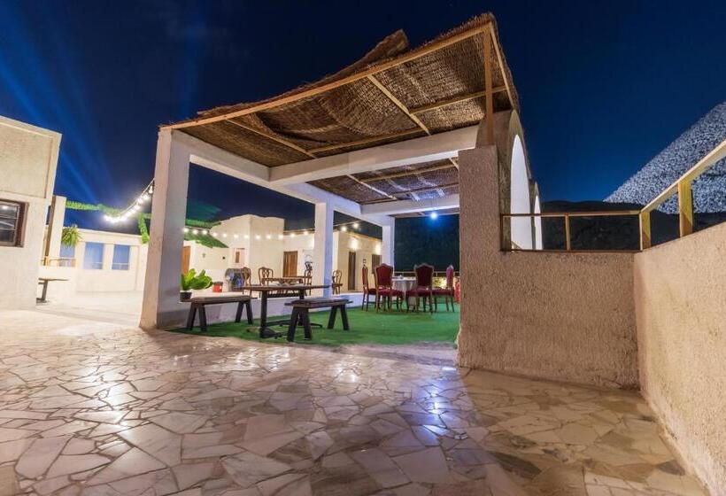 پانسیون The Grand Pyramids View