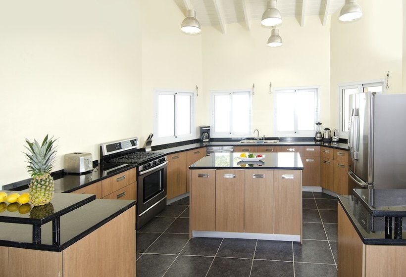 Sea La Vie By Island Properties Online