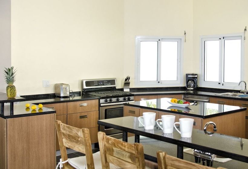 Sea La Vie By Island Properties Online