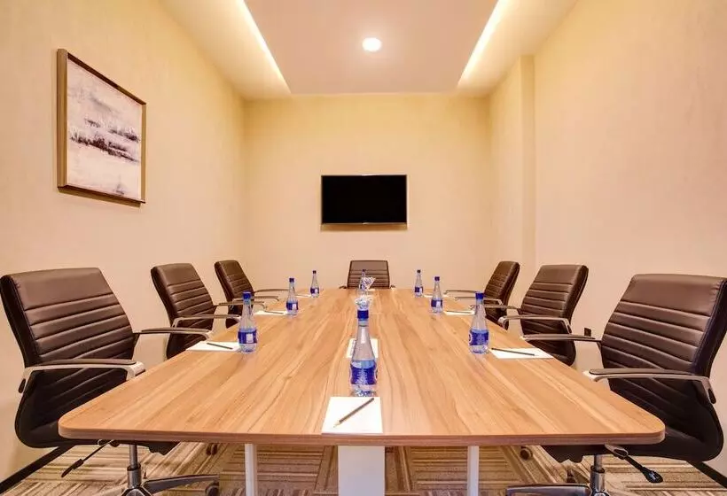 Lemon Tree Hotel, Jumeirah Dubai