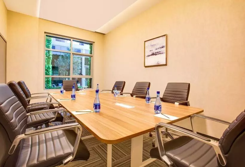 Lemon Tree Hotel, Jumeirah Dubai