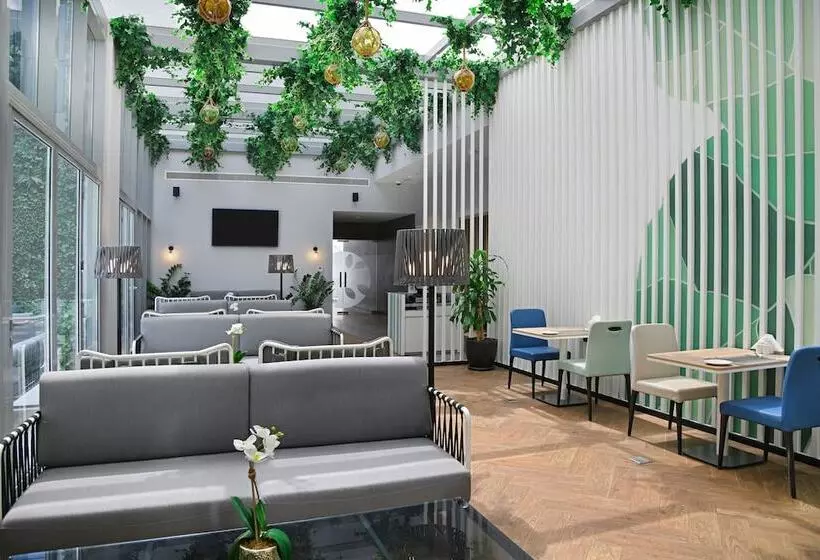 Lemon Tree Hotel, Jumeirah Dubai