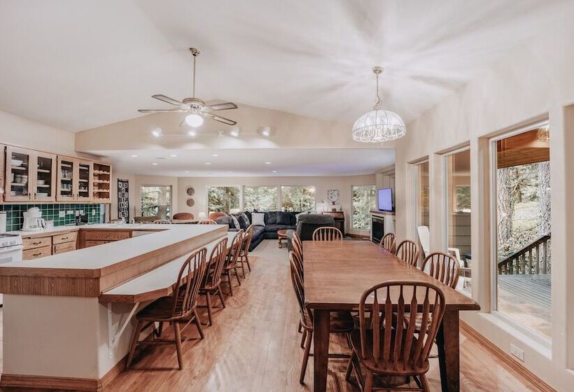 29sl   Hot Tub   Sauna   Bbq   Shuffle Board   Sleeps 11