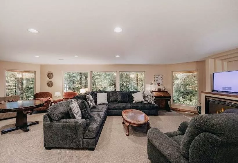 29sl   Hot Tub   Sauna   Bbq   Shuffle Board   Sleeps 11