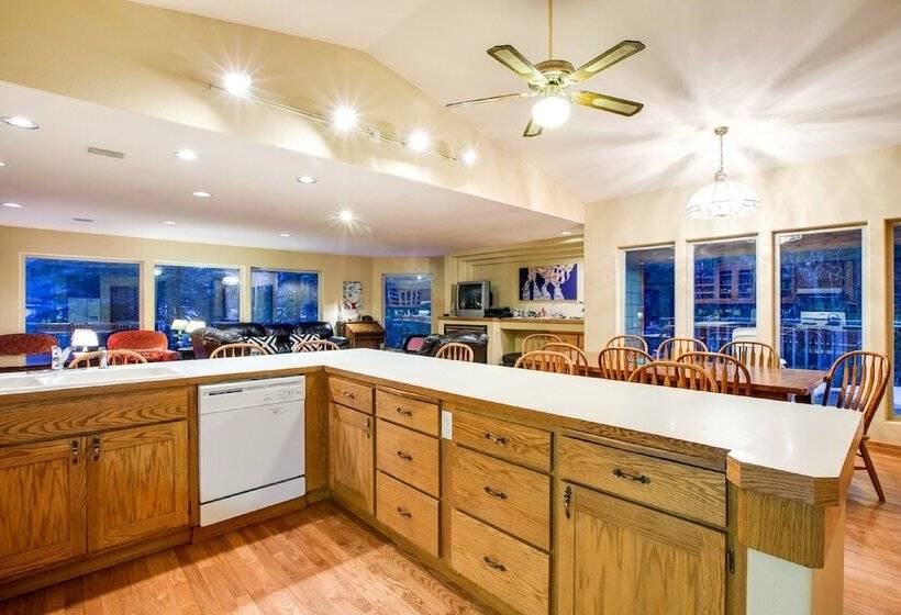 29sl   Hot Tub   Sauna   Bbq   Shuffle Board   Sleeps 11