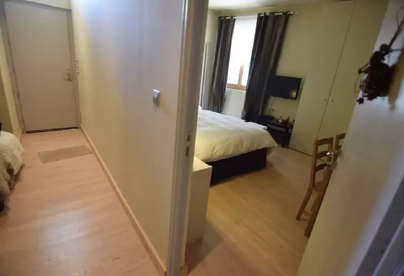 ペンション Arahova Pansion