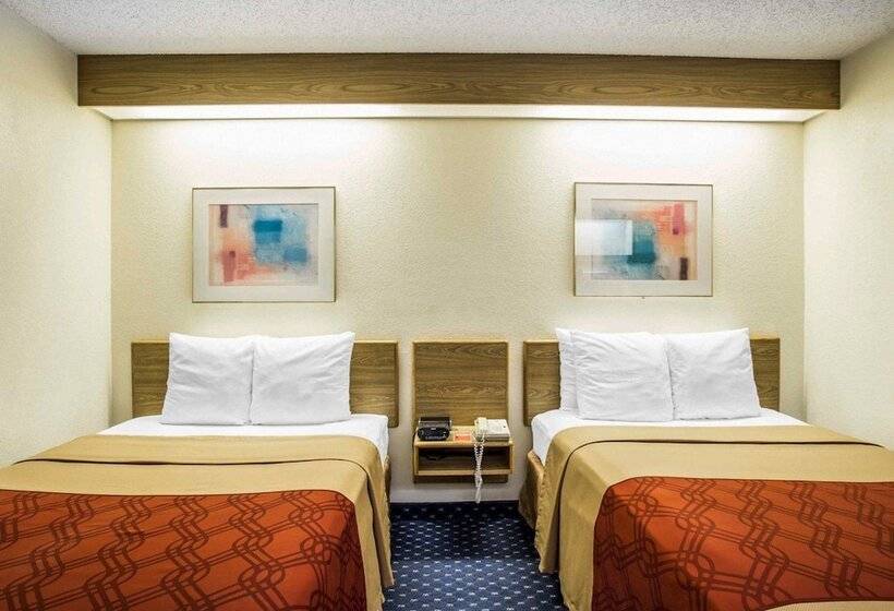 فندق Econo Lodge Denver International Airport