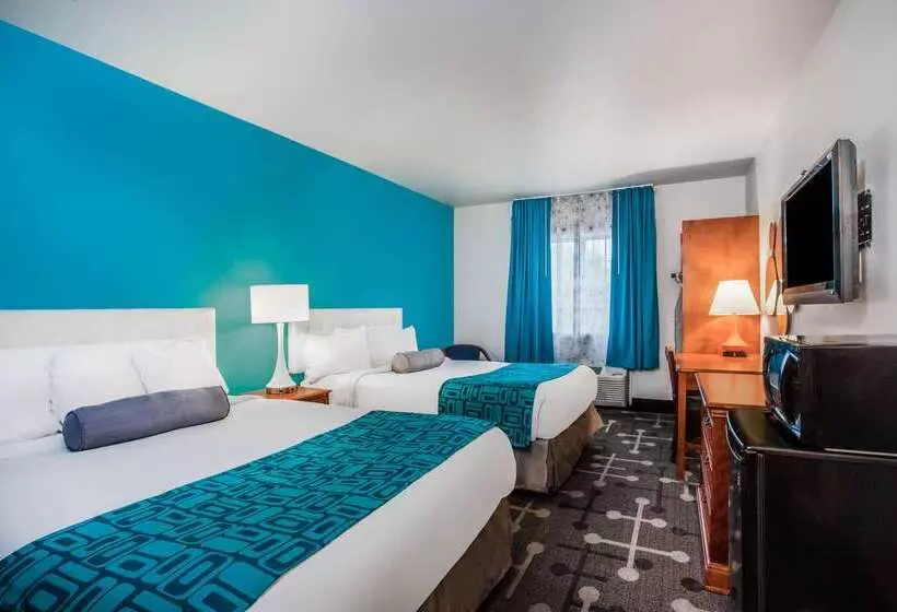 هتل Howard Johnson By Wyndham Hershey