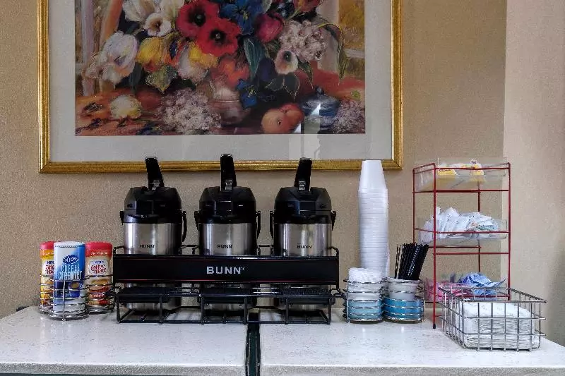 هتل Red Roof Inn Pensacola Fairgrounds