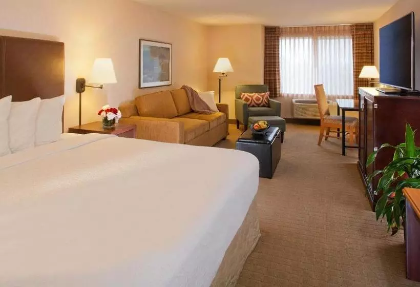 Отель Silver Cloud Inn  Redmond Bellevue