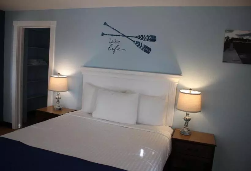 ホテル Skylark Shores Resort