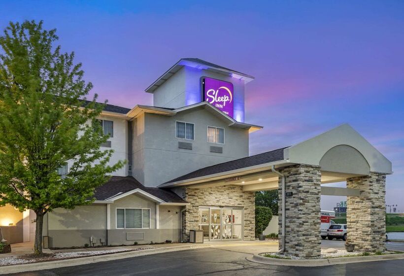 ホテル Sleep Inn Naperville   Chicago