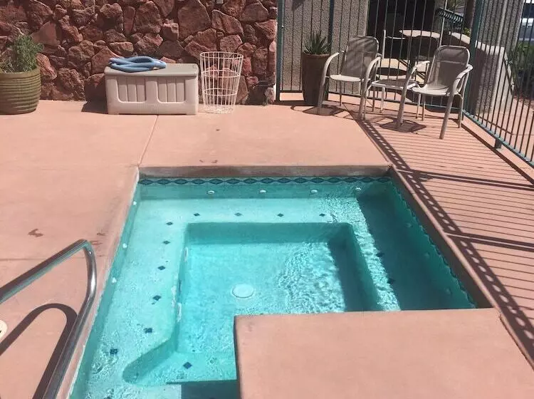 هتل Southwest Inn At Sedona