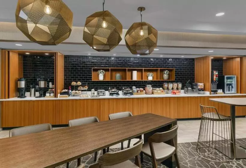 Отель Springhill Suites Providence West Warwick