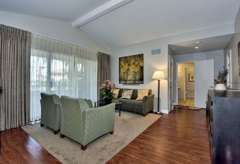 فندق Stanford Terrace Inn