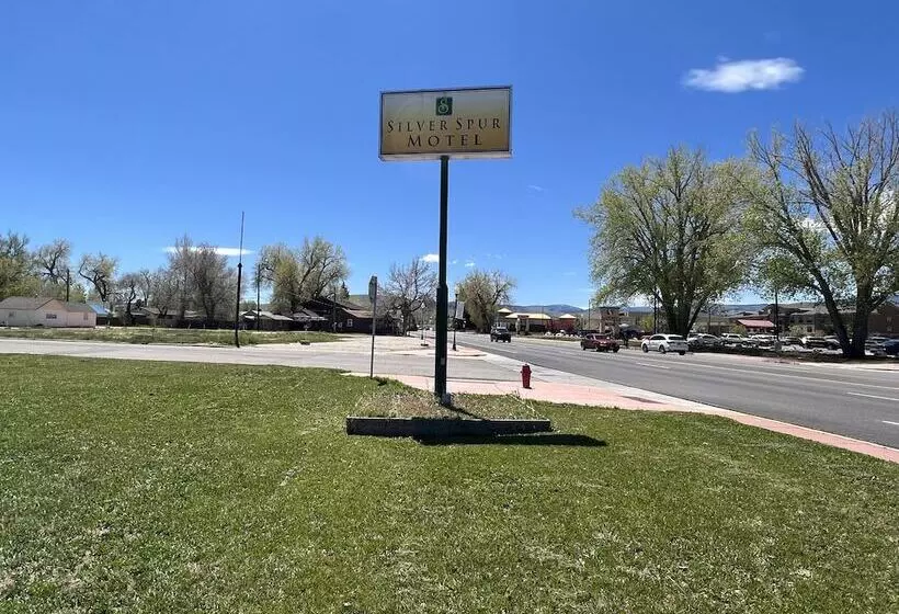 Silver Spur Motel