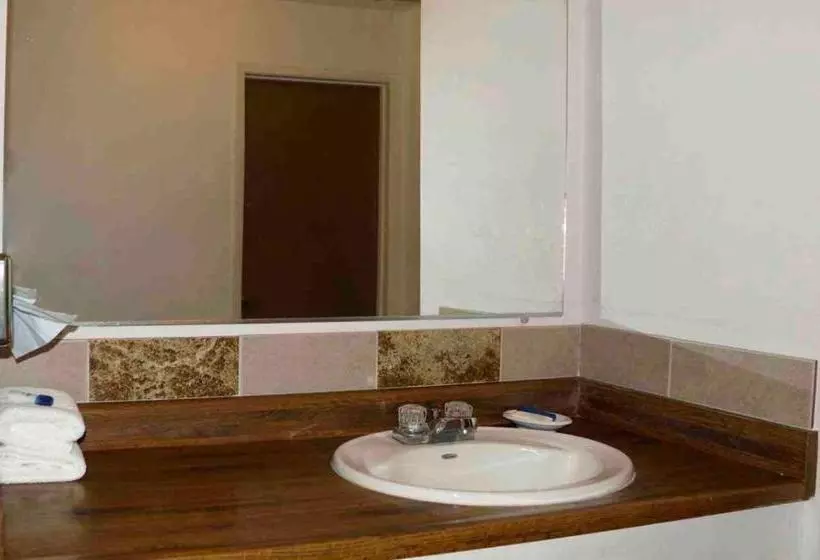 汽车旅馆  Sis Q Inn