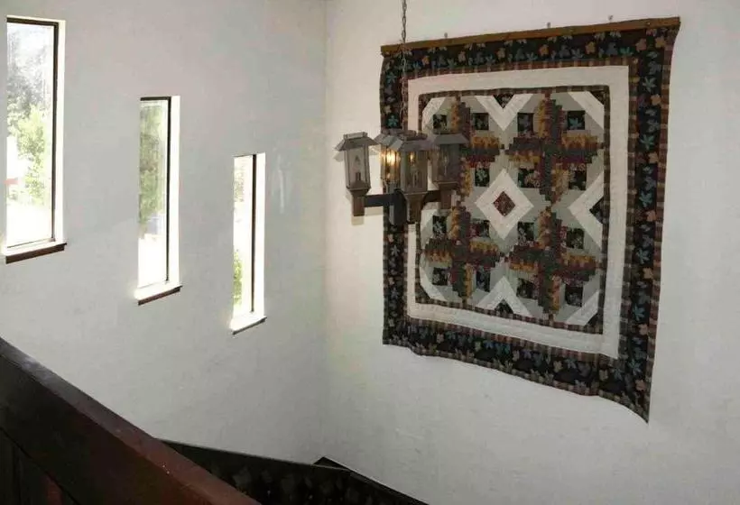 汽车旅馆  Sis Q Inn