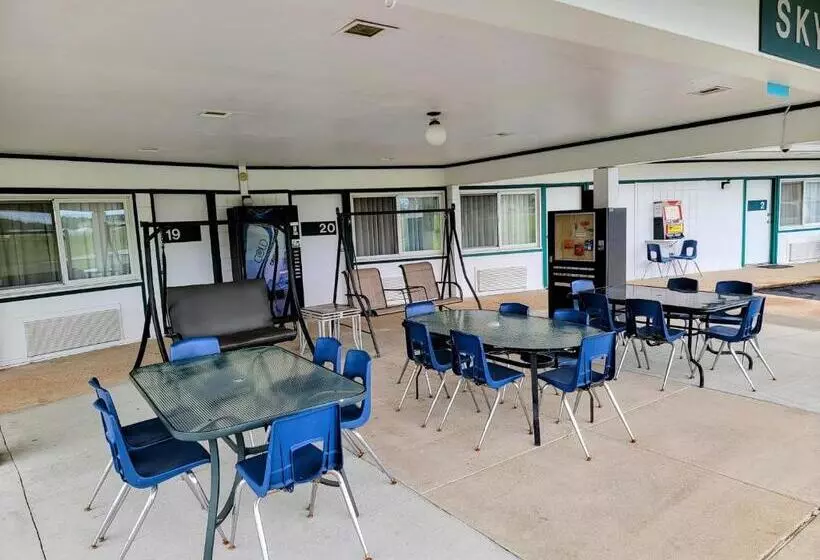 Skyview Motel   Prairie Du Sac