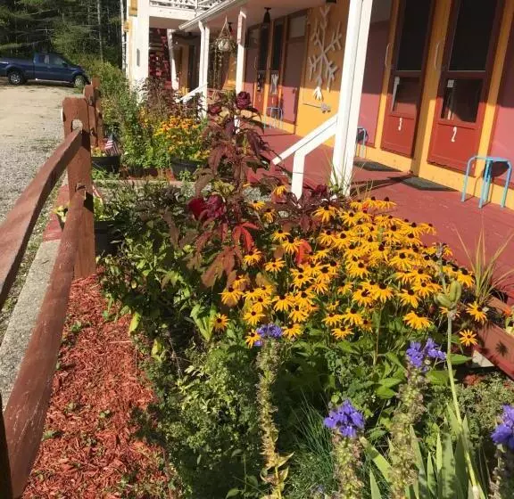 Snowdon Chalet Motel