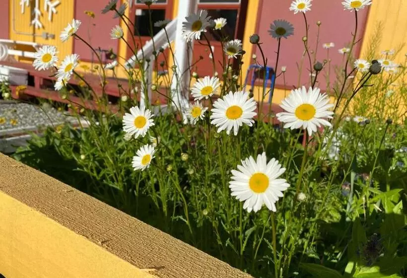 Snowdon Chalet Motel