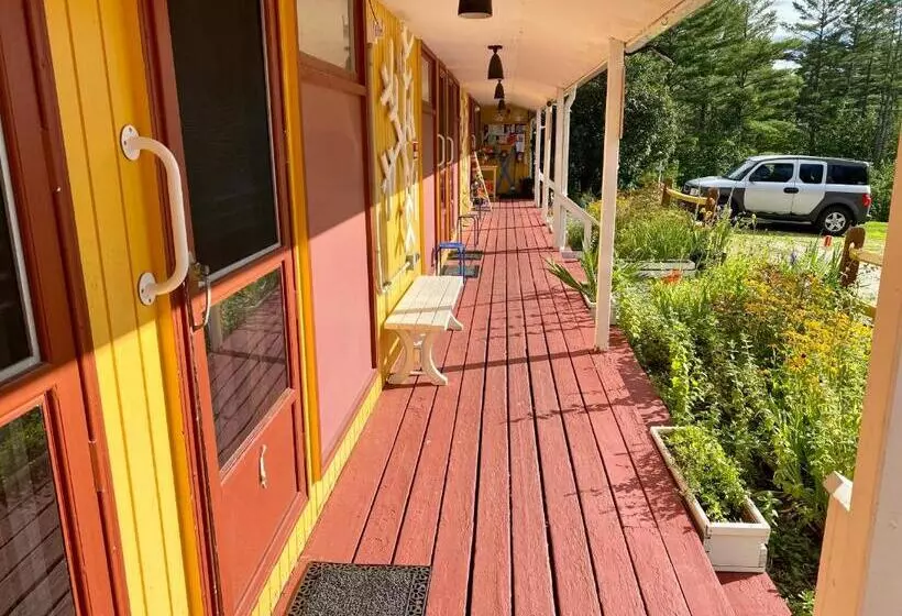 Snowdon Chalet Motel