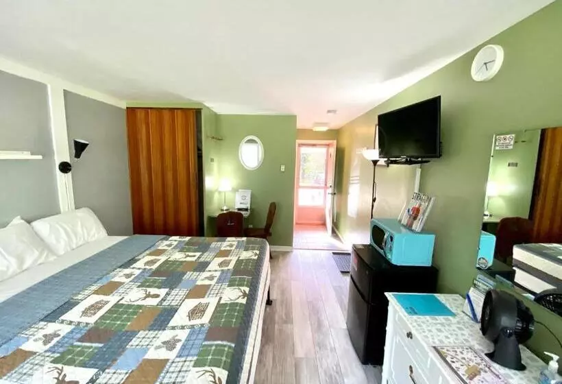 Snowdon Chalet Motel