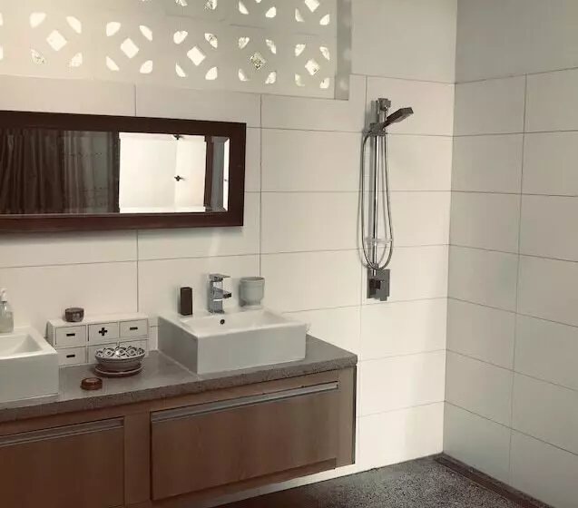 Coast Cook Islands   3 Bedroom Beachfront Pool Villa