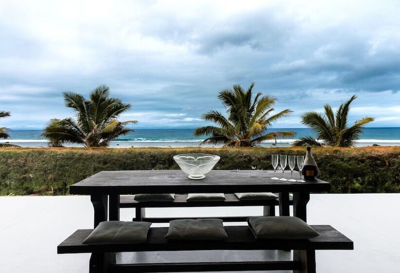 Coast Cook Islands 3 Bedroom Beachfront Pool Villa