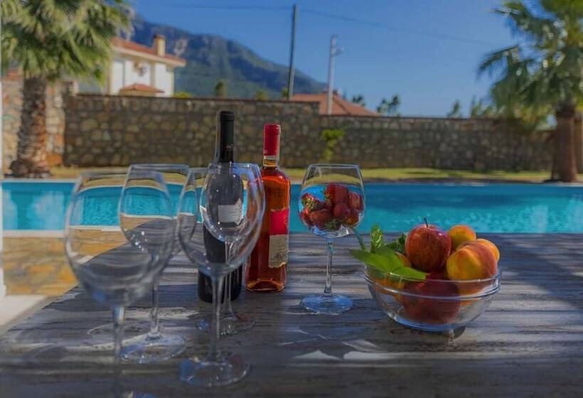 Fours Seasons Villa 7