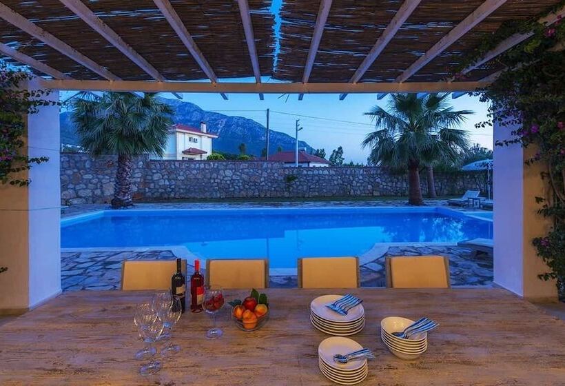 Fours Seasons Villa 7