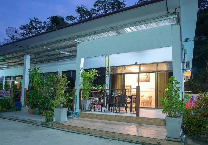 Hotel Baan Hello Samed