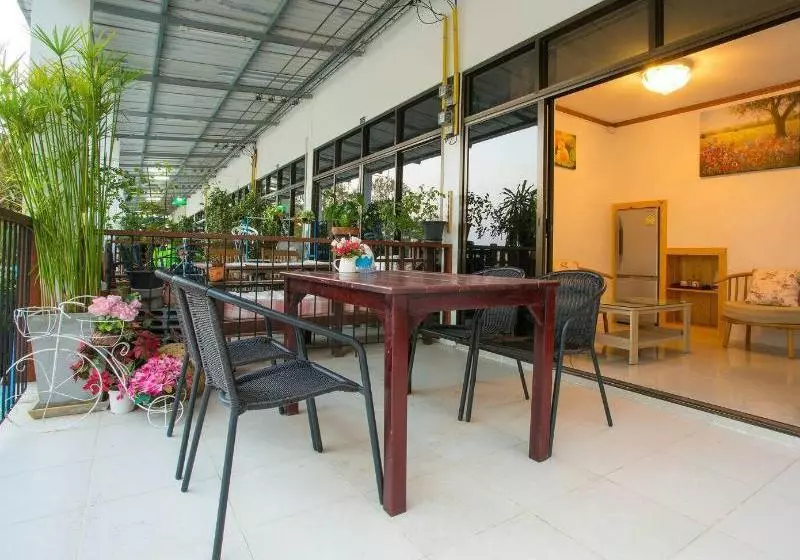 Hotel Baan Hello Samed