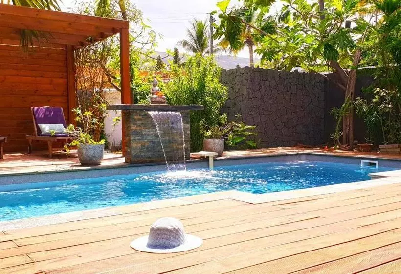 Villa Kadal