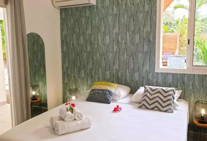 Villa Kadal