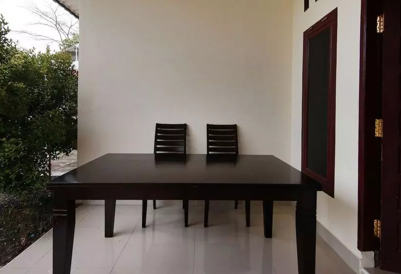 ユースホステル Pariban Homestay By Oyo Rooms